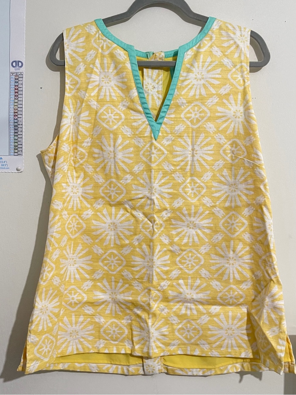 SAIL TO SABLE Women's Yellow Patterned Sleeveless Top with Aqua Trim Size XL